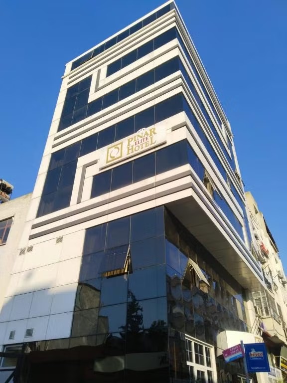 Pınar Elite Hotel binası, gündüz görünümü